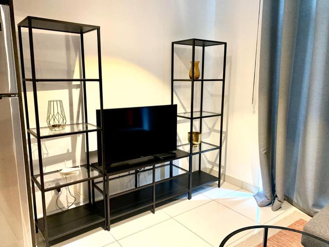 One Bedroom Apartment At A Embassy Gardens Cantonments 阿克拉 外观 照片