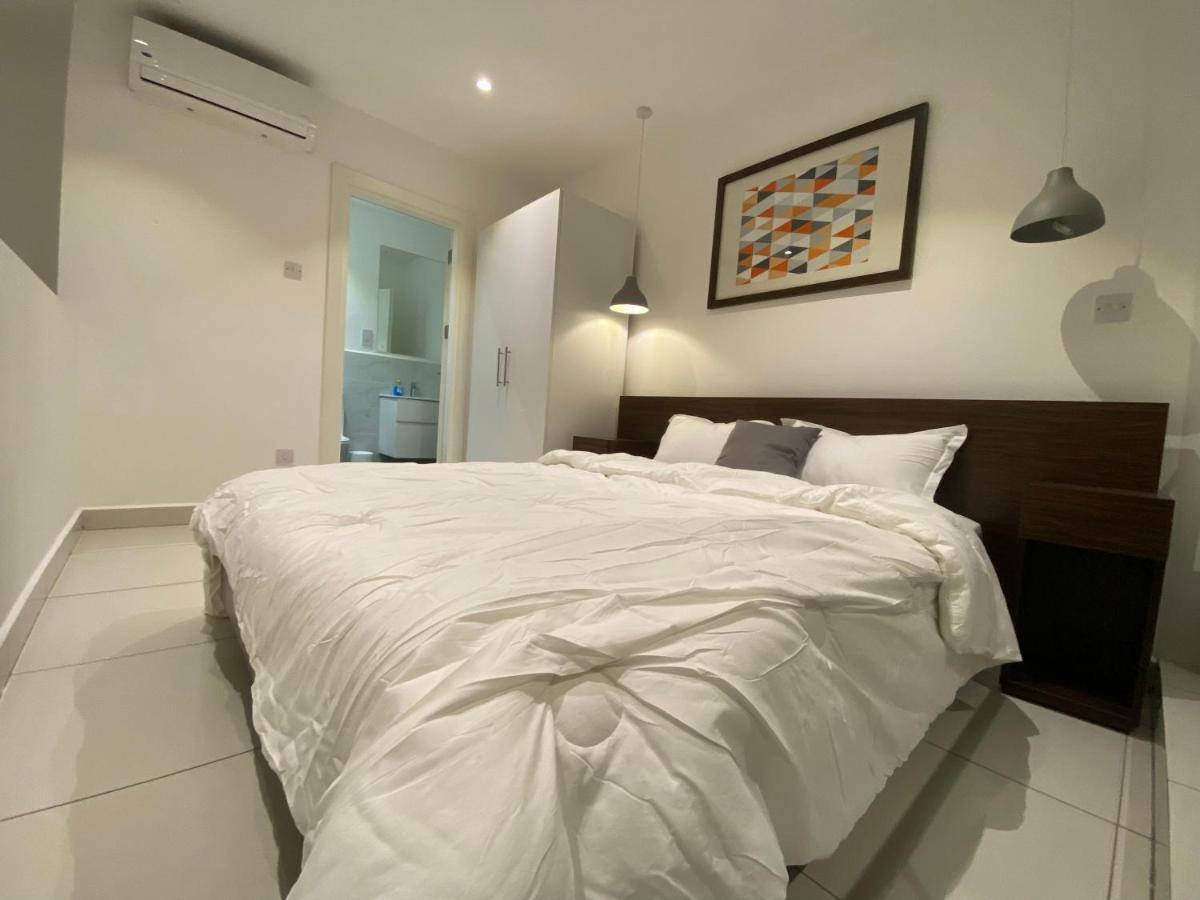 One Bedroom Apartment At A Embassy Gardens Cantonments 阿克拉 外观 照片